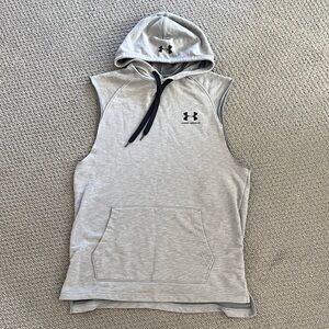 Under Armour Light Gray Sleeveless Hoodie’s large